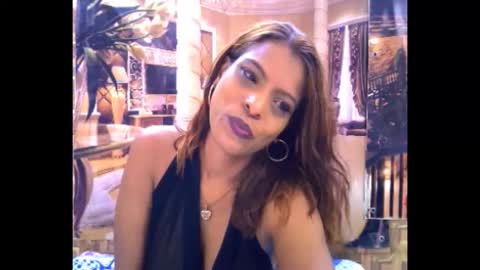 indiansexyass4u2luv online show from April 11, 7:51 pm