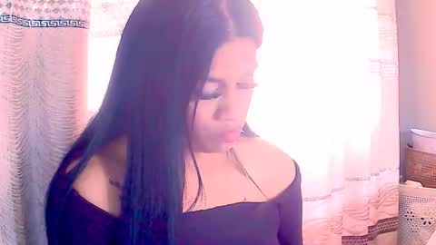Snapshot of indiansexyy21 chatting on April 23, 10:47 am indiansexyy21 online show from April 23, 10:47 am