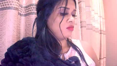Snapshot of indiansexyy21 chatting on May 31, 12:19 am indiansexyy21 online show from May 31, 12:19 am