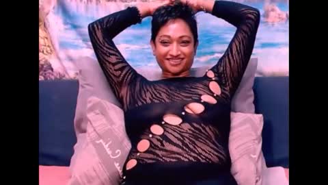 Shreya online show from December 2, 6:10 pm