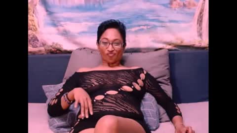 Shreya online show from December 18, 12:10 am