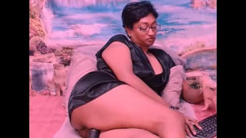 Shreya online show from January 14, 11:48 pm