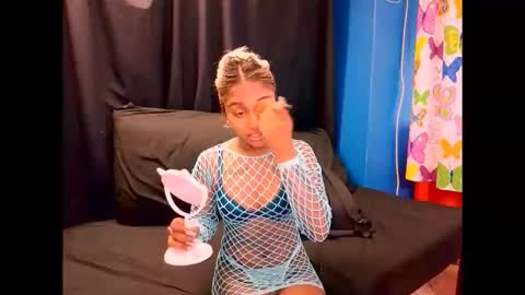 Snapshot of indiansumaya29 chatting on February 12, 6:08 am indiansumaya29 online show from February 12, 6:08 am