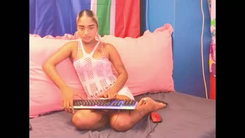 Snapshot of indiansumaya29 chatting on February 21, 6:47 am indiansumaya29 online show from February 21, 6:47 am