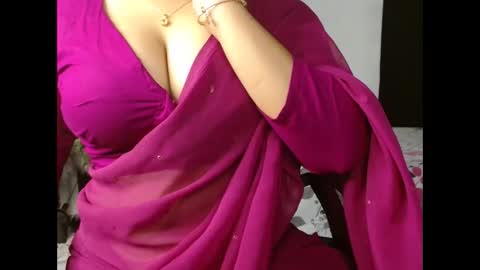 Snapshot of indiantina chatting on April 22, 2:51 pm tina online show from April 22, 2:51 pm