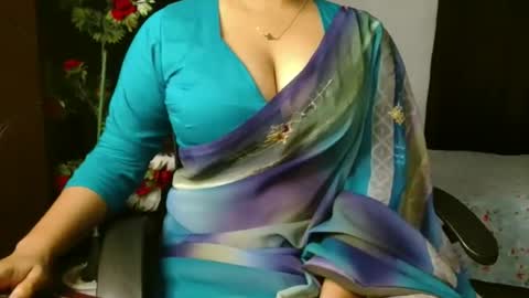 Snapshot of indiantina chatting on May 10, 10:20 am tina online show from May 10, 10:20 am