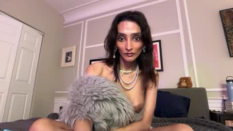Snapshot of indiantransgirlillinois chatting on February 28, 8:15 am Indiantransgirlillinois online show from February 28, 8:15 am