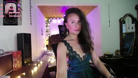 Snapshot of indigo_sativa chatting on September 30, 10:26 pm Indigo Wild online show from September 30, 10:26 pm