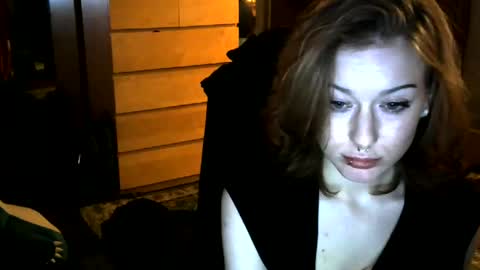 Snapshot of indithefreak69 chatting on February 24, 7:33 am Indibaby9 online show from February 24, 7:33 am