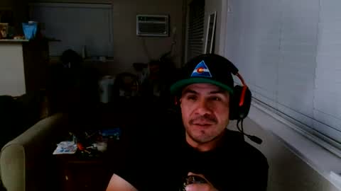 Snapshot of indyman2084 chatting on July 4, 3:02 am indyman2084 online show from July 4, 3:02 am