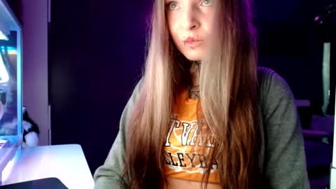 Snapshot of inesdesire chatting on February 5, 8:11 am InesDesire online show from February 5, 8:11 am