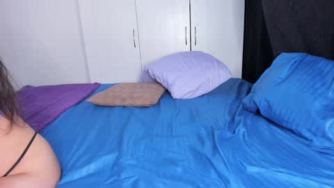 Snapshot of infinitesex2 chatting on February 18, 3:10 am Samantha and chris online show from February 18, 3:10 am