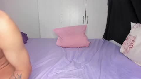 Snapshot of infinitesex2 chatting on March 11, 6:21 am Samantha and chris online show from March 11, 6:21 am