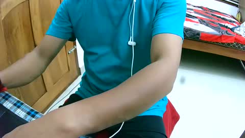 Inglorious Hairy Uncut online show from December 6, 6:39 pm