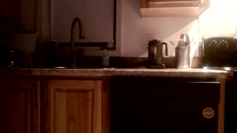 Snapshot of inhalation_exhalation chatting on October 22, 7:41 am inhalation_exhalation online show from October 22, 7:41 am