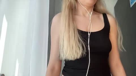 iniva05 online show from April 14, 10:32 am