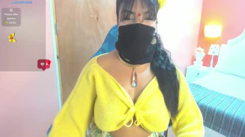 Snapshot of iniya_parul chatting on November 29, 1:47 pm Iniya online show from November 29, 1:47 pm