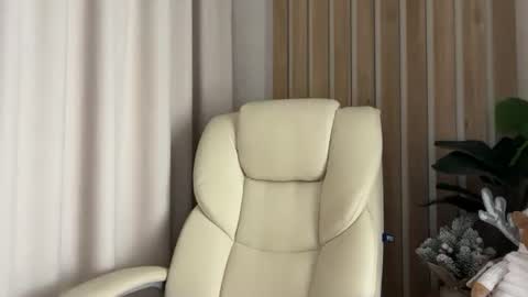 InjaAtHome online show from February 19, 7:54 pm