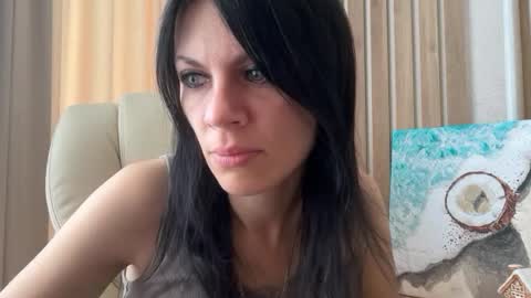Snapshot of injaathome chatting on July 4, 8:53 am InjaAtHome online show from July 4, 8:53 am