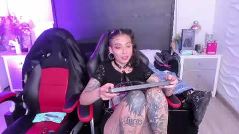 inkedsinners_ online show from June 19, 2:05 am