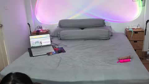 inkymiki online show from November 5, 4:12 am