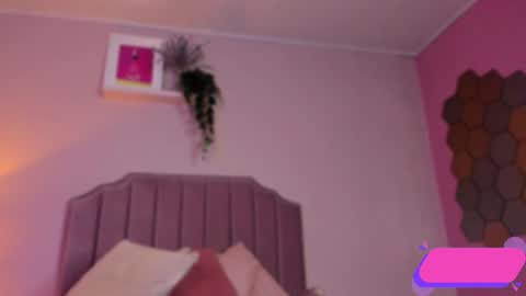 Snapshot of innana_babe chatting on January 4, 7:55 am Innana  online show from January 4, 7:55 am