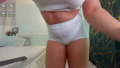 Snapshot of innocent_angell chatting on June 5, 6:52 am Eva online show from June 5, 6:52 am