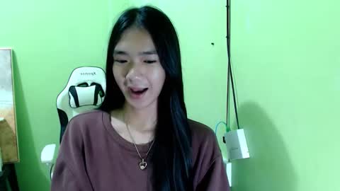 Reign online show from February 8, 9:29 pm