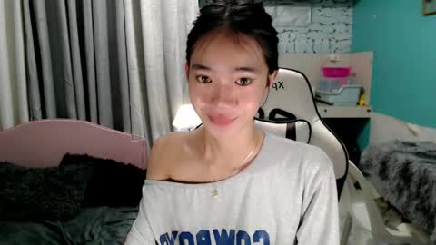 Reign online show from April 2, 12:30 am