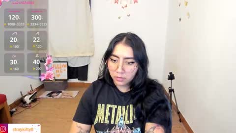 Luna        online show from March 11, 8:59 pm