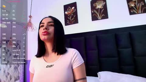 Snapshot of innocentlady_ chatting on February 25, 12:13 pm SELENA online show from February 25, 12:13 pm
