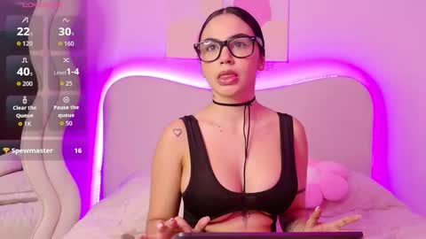 Snapshot of innocentlady_ chatting on October 29, 2:30 pm SELENA online show from October 29, 2:30 pm