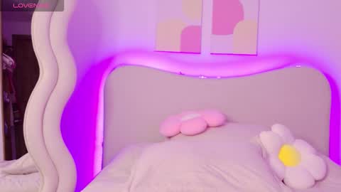 Snapshot of innocentlady_ chatting on November 7, 2:50 pm SELENA online show from November 7, 2:50 pm