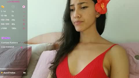 Snapshot of innocentlatiina chatting on September 25, 6:44 pm Laroa online show from September 25, 6:44 pm