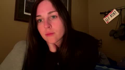 innocentlilsarah online show from December 15, 5:55 am