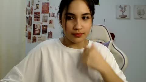 Snapshot of inocentheaven chatting on June 22, 11:02 pm Celeste online show from June 22, 11:02 pm