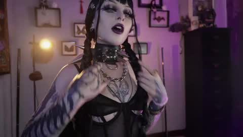   SANIA  online show from April 15, 7:10 pm