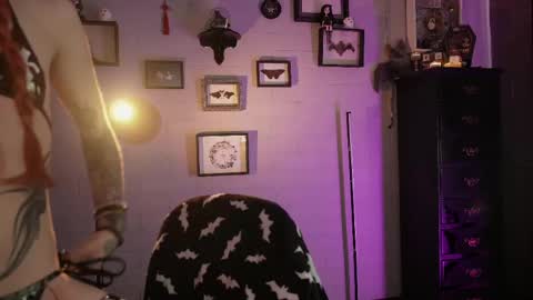 Snapshot of insania_999 chatting on May 23, 4:11 pm SANIA online show from May 23, 4:11 pm