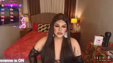 Snapshot of insatiablesexqueen chatting on November 12, 10:04 am tasha online show from November 12, 10:04 am