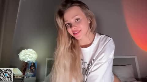 Snapshot of inspiration_in_frame chatting on November 15, 9:21 pm Sully and Kate online show from November 15, 9:21 pm