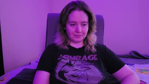 Snapshot of internetfairy_xo chatting on October 25, 3:03 am Faye online show from October 25, 3:03 am