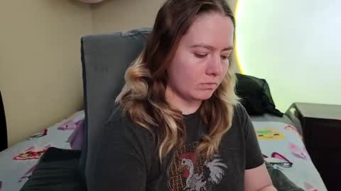 Faye online show from April 22, 9:11 am