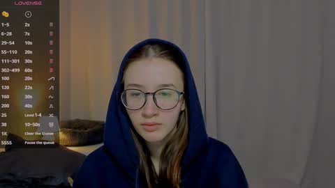 Snapshot of internetsexplorer chatting on January 29, 5:40 am Bernadette  Join  online show from January 29, 5:40 am