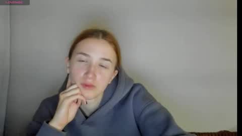 Snapshot of internetsexplorer chatting on November 2, 4:26 am Bernadette  Join  online show from November 2, 4:26 am