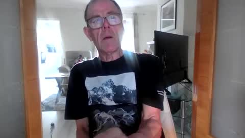 Snapshot of inthemood63 chatting on July 28, 7:26 pm inthemood63 online show from July 28, 7:26 pm