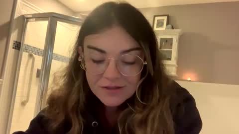 Snapshot of intothewoodswego chatting on September 28, 1:38 pm IntoTheWoodsWeGo online show from September 28, 1:38 pm