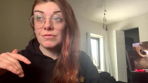 Snapshot of intothewoodswego chatting on February 23, 2:36 pm IntoTheWoodsWeGo online show from February 23, 2:36 pm