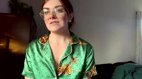 Snapshot of intothewoodswego chatting on April 8, 11:05 pm IntoTheWoodsWeGo online show from April 8, 11:05 pm