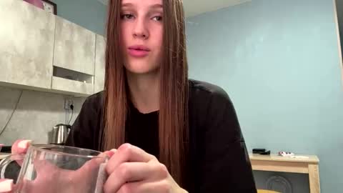 Dina online show from December 23, 9:18 am