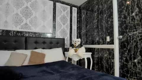 Snapshot of irennewilson chatting on November 28, 12:41 pm Irenne Wilson Online 0700 to 1400 gmt-5 online show from November 28, 12:41 pm